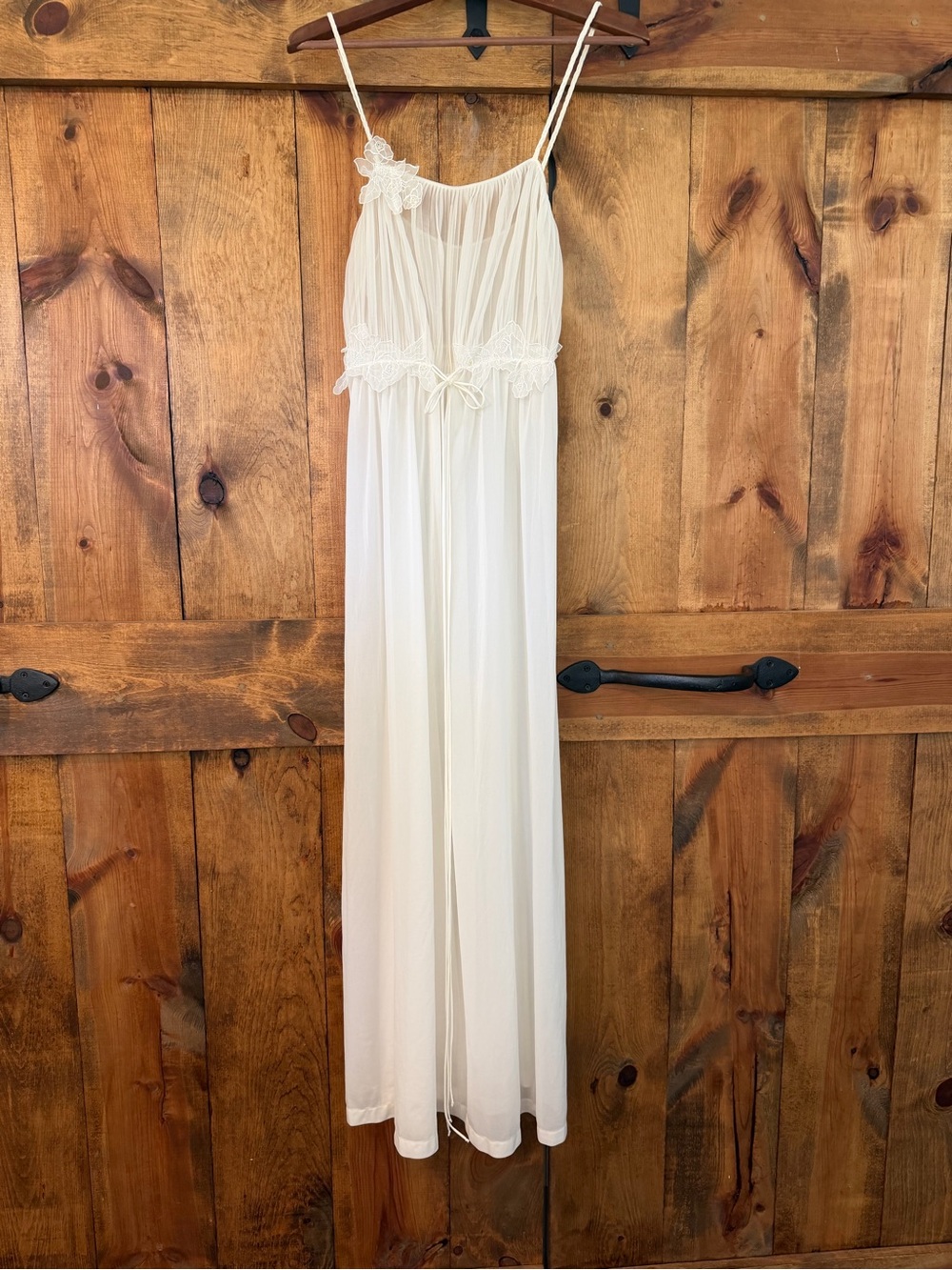 Vintage Kickernick Lingerie White Floral Applique Bridal Maxi Nightgown 36